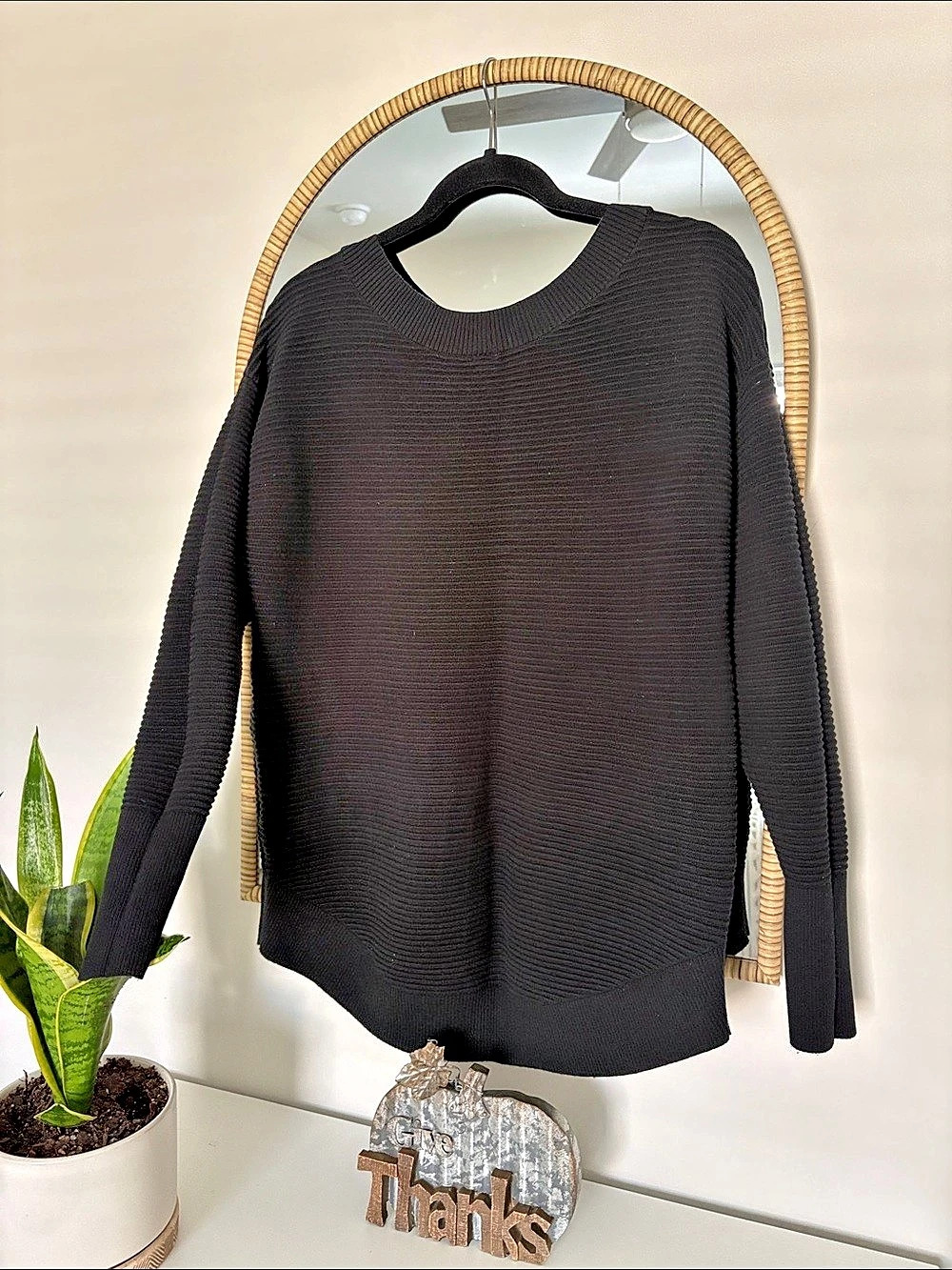 Offline by Aerie Ribbed Crew Neck in Black Small Like New